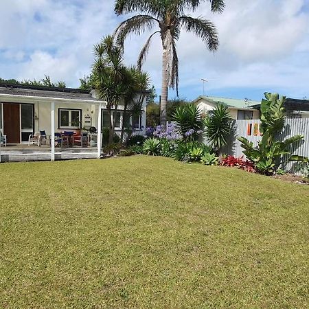 Quintessential Kiwi Bach Villa Oneroa Luaran gambar